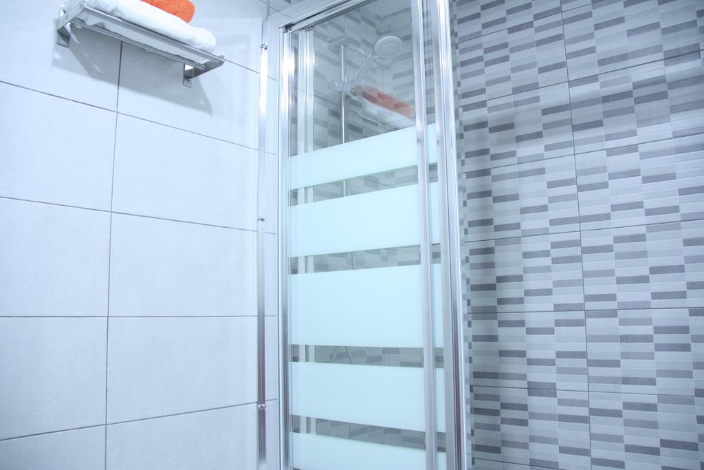 Apartamento Orange Triana Centro إشبيلية المظهر الخارجي الصورة